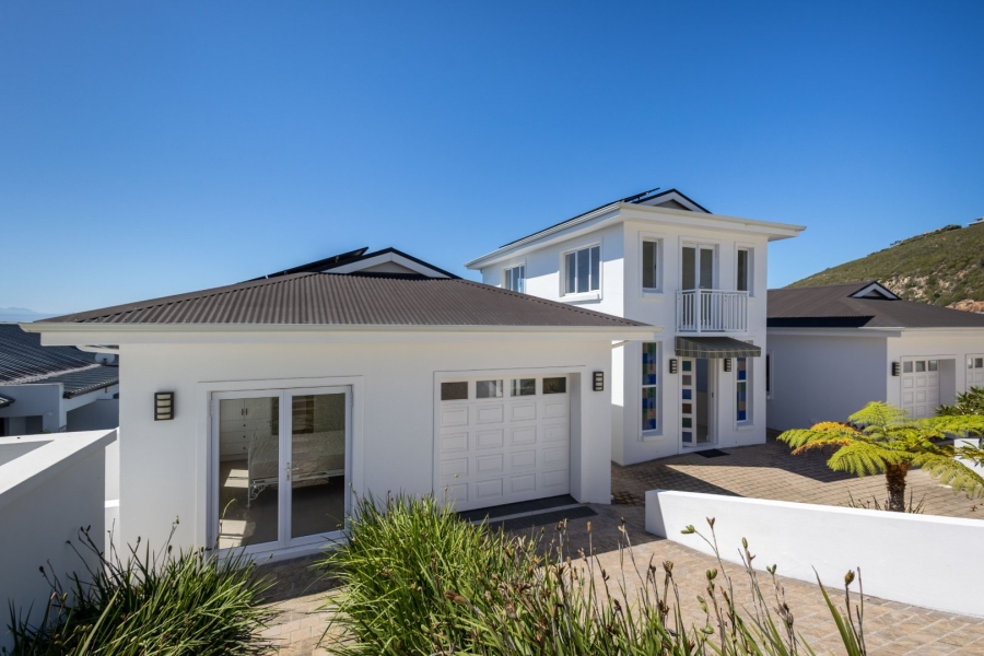6 Bedroom Property for Sale in Whale Rock Western Cape